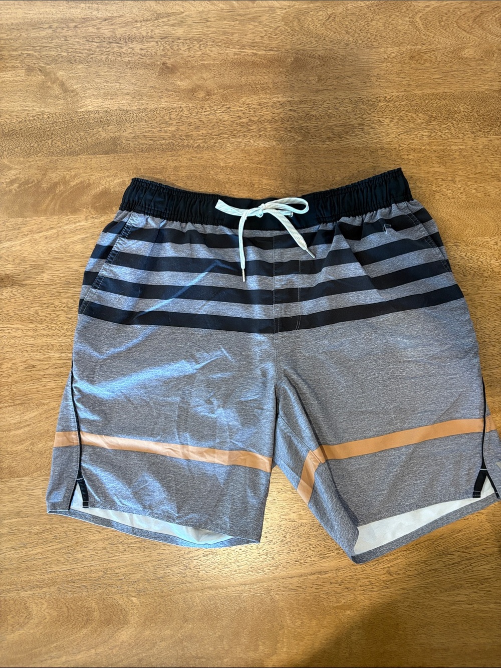 Vuori Men's 7” Athletic Shorts